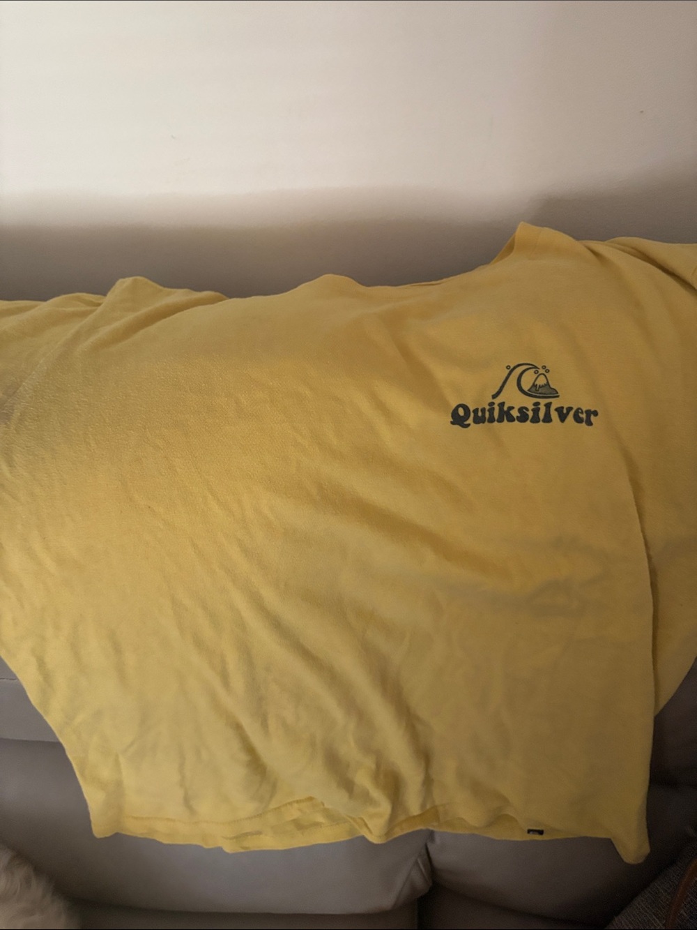 Quiksilver Yellow Short-Sleeve men’s  Tee with Chest Logo